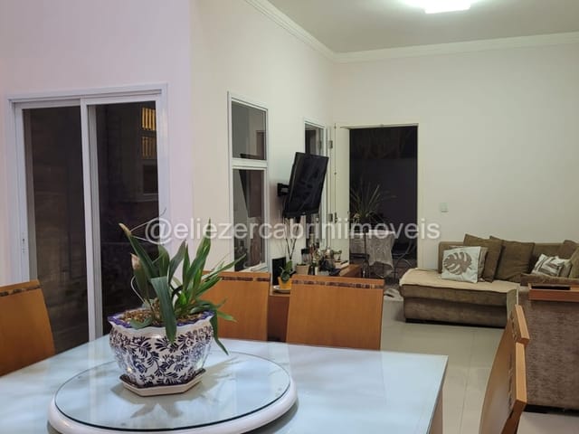 Casa 2 quartos e 2 banheiros, à venda, no bairro Vila Morro do Castanho em Cosmópolis