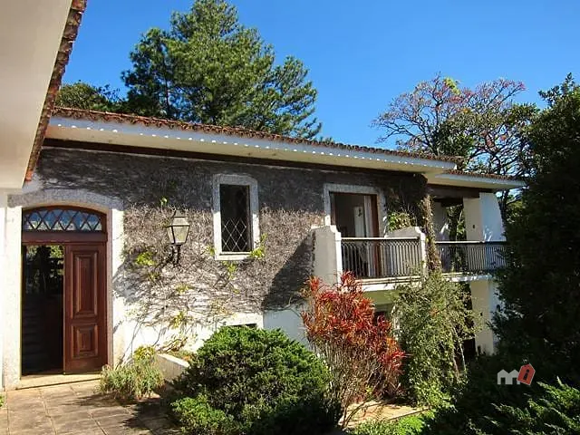 Casa com 32000m², à venda, no bairro Valparaíso em Petrópolis