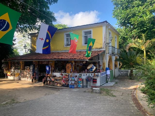 Casa com 2500m² 6 quartos e 4 banheiros, à venda, no bairro Carmo em Olinda
