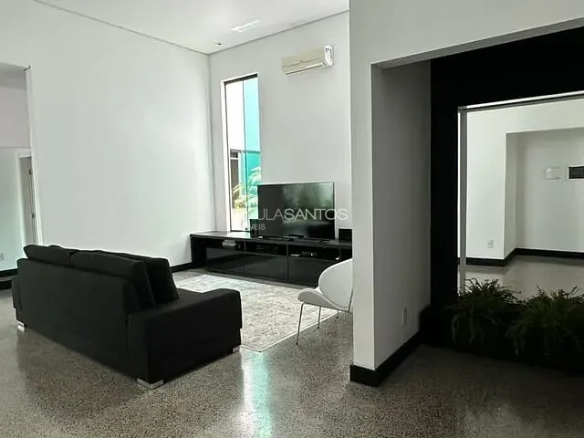 Casa com 335m² 3 quartos e 5 banheiros, à venda, no bairro Parque Santa Isabel em Sorocaba