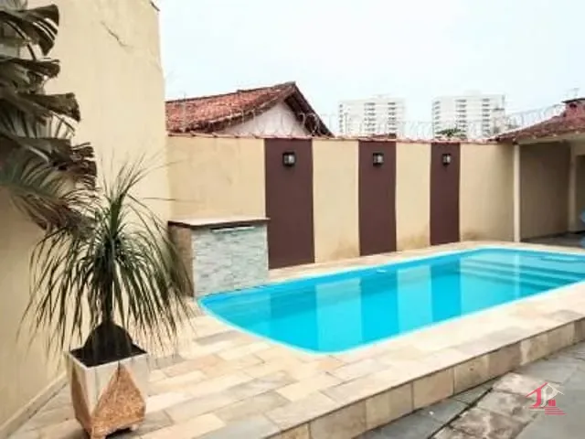 Casa 3 quartos e 3 banheiros, à venda, no bairro Jardim Praia Grande em Mongaguá