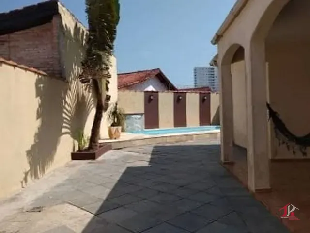 Casa 3 quartos e 3 banheiros, à venda, no bairro Jardim Praia Grande em Mongaguá