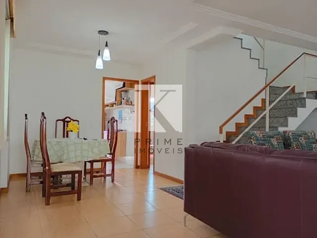 Casa com 141m² 4 quartos e 3 banheiros, à venda, no bairro Iucas em Teresópolis