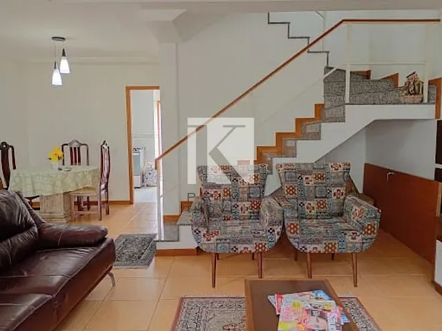 Casa com 141m² 4 quartos e 3 banheiros, à venda, no bairro Iucas em Teresópolis