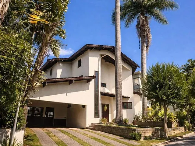 Casa 3 quartos e 3 banheiros, à venda, no bairro Vila Oliveira em Mogi das Cruzes