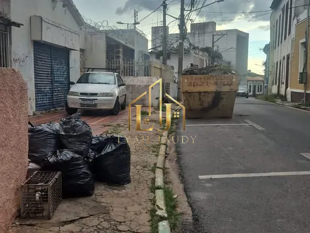 Casa com 350m², à venda, no bairro Centro-Norte em Cuiabá