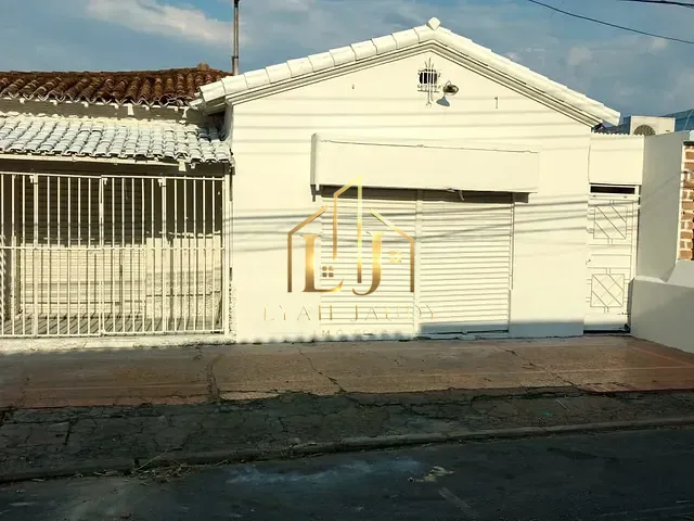 Casa com 350m², à venda, no bairro Centro-Norte em Cuiabá