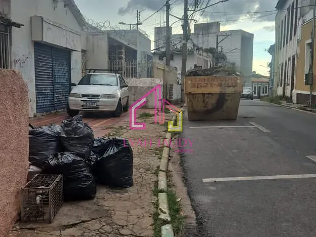 Casa com 350m², à venda, no bairro Centro-Norte em Cuiabá