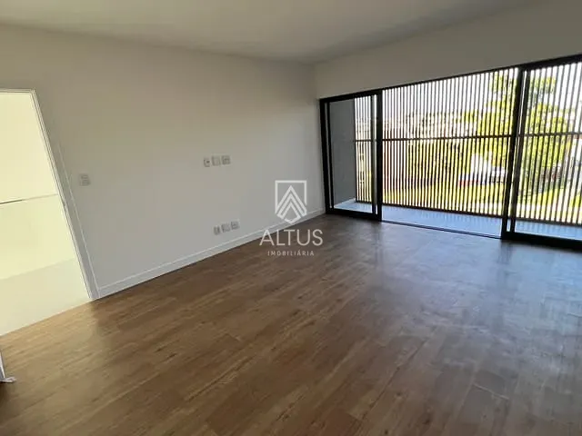 Casa 4 quartos e 5 banheiros, à venda, no bairro Alphaville em Camaçari