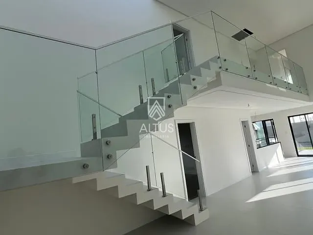 Casa 4 quartos e 5 banheiros, à venda, no bairro Alphaville em Camaçari