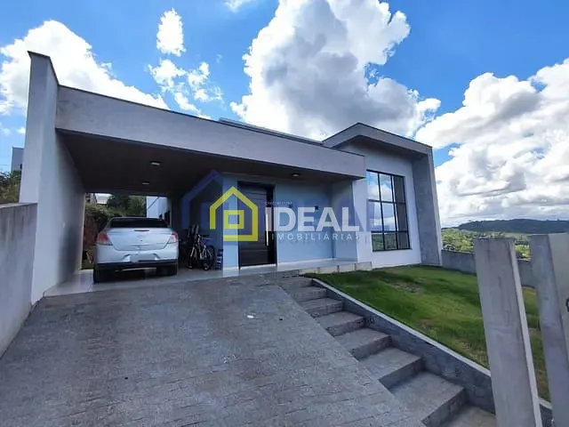 Casa com 129m² 3 quartos e 2 banheiros, à venda, no bairro Santa Terezinha em Concórdia