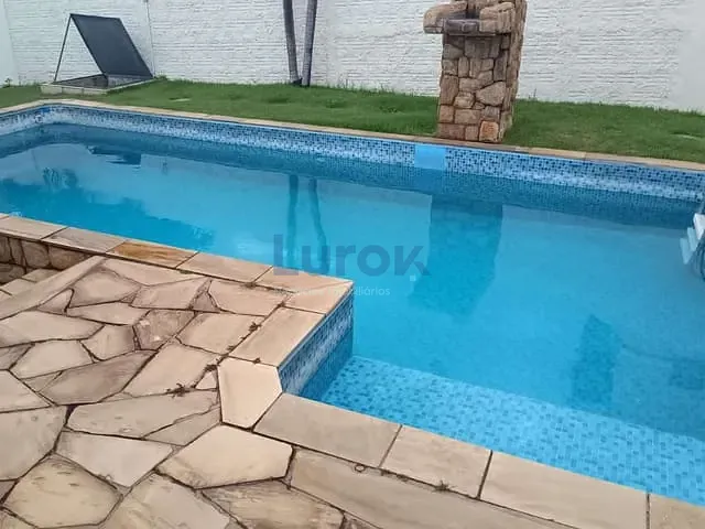 Casa com 300m² 2 quartos e 1 banheiro, à venda, no bairro Jardim do Lago em Campinas