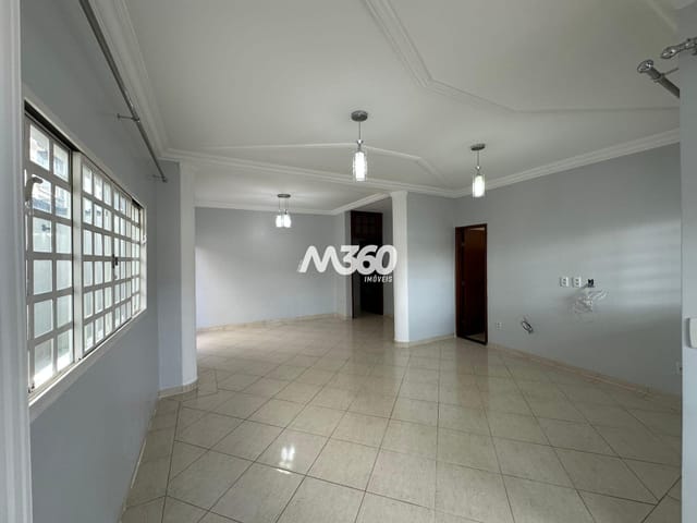 Casa com 375m², para alugar, no bairro Loteamento Celina Park em Goiânia