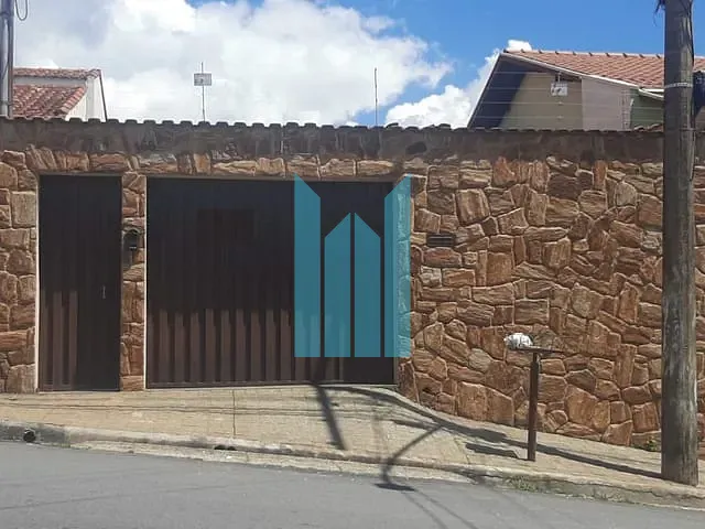 Casa com 184m² 2 quartos e 2 banheiros, à venda, no bairro Jardim Centenario em Poços de Caldas