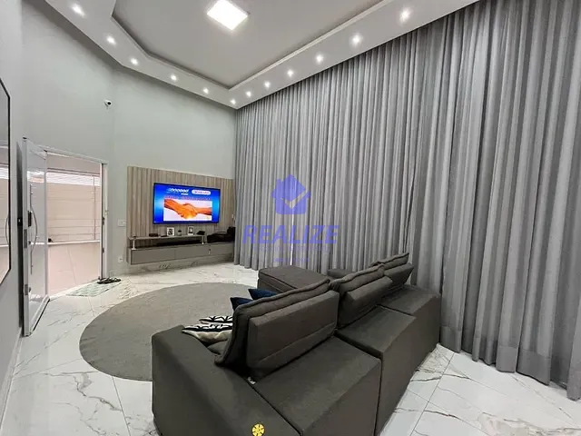 Casa com 250m² 3 quartos e 3 banheiros, à venda, no bairro Residencial Ouro Verde em Botucatu