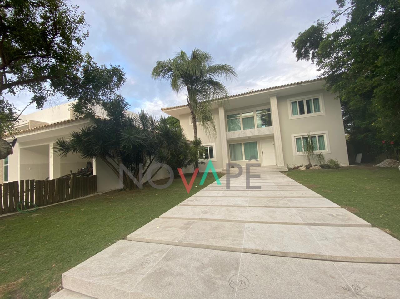 https://static.arboimoveis.com.br/CA0002_NOVAPE/casaavendacatudeabrantesabrantescamacariba_1629667734752.jpeg
