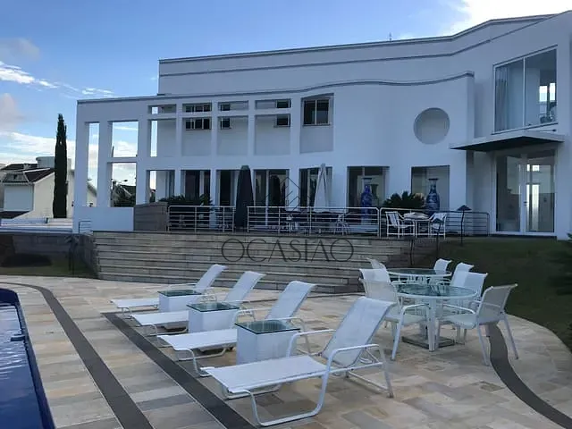 Casa com 2150m², à venda, no bairro Santa Felicidade em Curitiba
