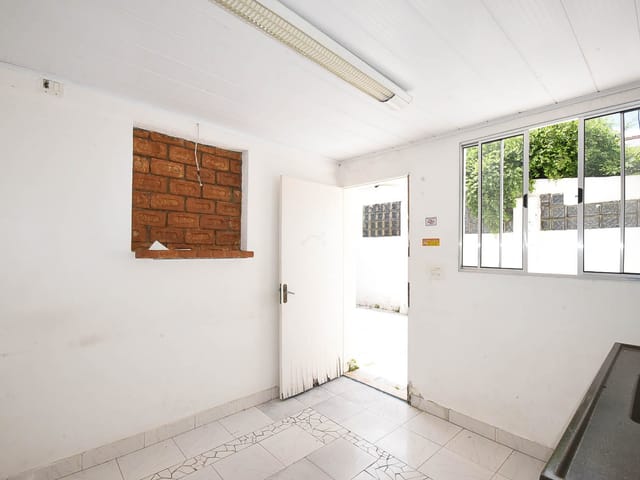 Foto do Casa - Amplo sobrado comercial, arejado, com três salas, quintal e edícula, para comprar ou alugar, na Vila Nova Conceição (São Paulo, SP) | Pecoraro Imóveis