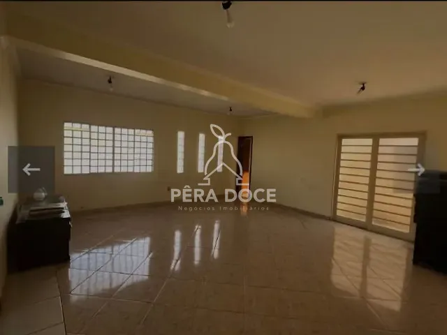 Casa com 329m² 3 quartos e 3 banheiros, à venda, no bairro Fabrício em Uberaba