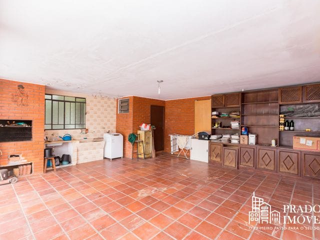 Casa com 562m² 4 quartos e 3 banheiros, à venda, no bairro Boa Vista em Curitiba
