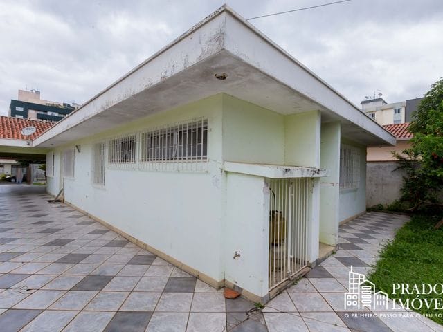 Casa com 562m² 4 quartos e 3 banheiros, à venda, no bairro Boa Vista em Curitiba