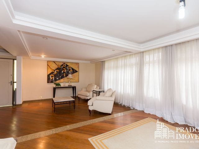 Casa com 562m² 4 quartos e 3 banheiros, à venda, no bairro Boa Vista em Curitiba