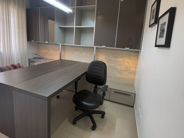 Casa com 200m² 4 quartos e 4 banheiros, à venda, no bairro Edson Queiroz em Fortaleza