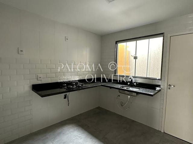 Casa 2 quartos e 2 banheiros, para alugar, no bairro Vargem Pequena em Rio de Janeiro
