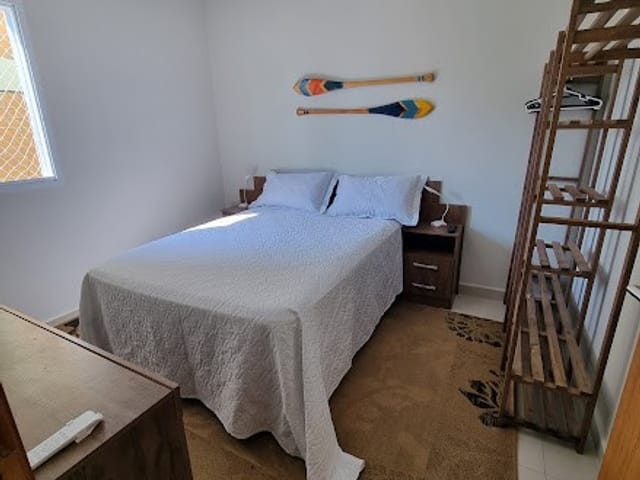 Apartamento 2 quartos e 1 banheiro, para alugar, no bairro Caiçara em Praia Grande