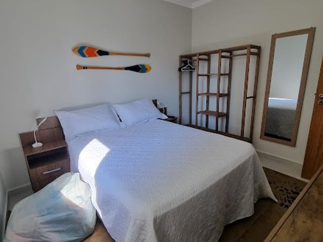 Apartamento 2 quartos e 1 banheiro, para alugar, no bairro Caiçara em Praia Grande