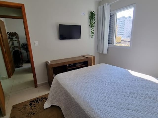 Apartamento 2 quartos e 1 banheiro, para alugar, no bairro Caiçara em Praia Grande