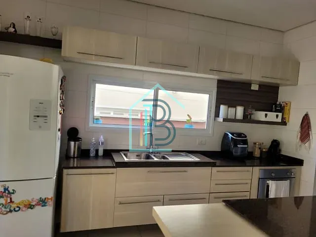 Casa com 360m² 4 quartos e 3 banheiros, à venda, no bairro São Paulo II em Cotia