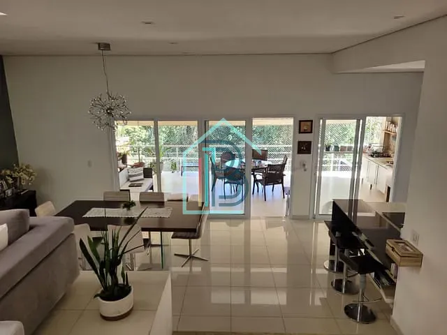 Casa com 360m² 4 quartos e 3 banheiros, à venda, no bairro São Paulo II em Cotia
