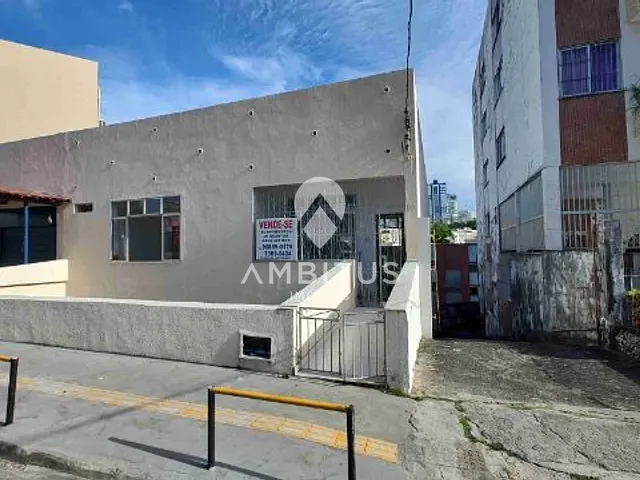 Casa 6 quartos e 4 banheiros, à venda, no bairro Federação em Salvador