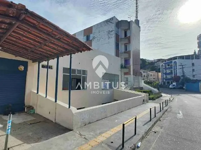 Casa 6 quartos e 4 banheiros, à venda, no bairro Federação em Salvador