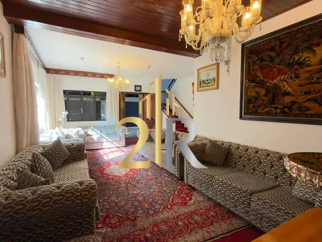Casa com 961m² 5 quartos e 6 banheiros, à venda, no bairro Interlagos em São Paulo