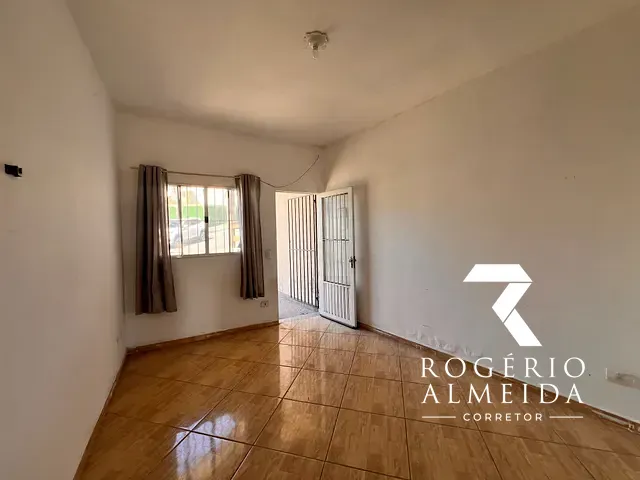 Casa 2 quartos e 2 banheiros, para alugar, no bairro Vila Machado em Mairiporã