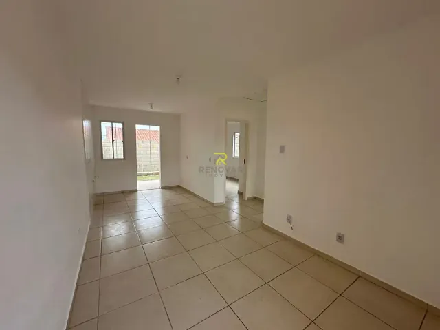 Casa com 126m² 2 quartos e 1 banheiro, à venda, no bairro Núcleo Habitacional 2000 em Guarapuava