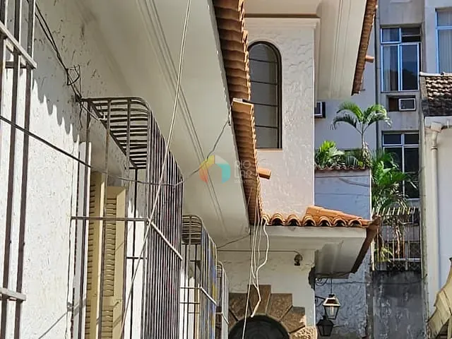 Casa com 360m² 6 quartos e 2 banheiros, à venda, no bairro Tijuca em Rio de Janeiro