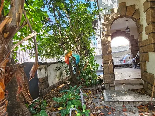 Casa com 360m² 6 quartos e 2 banheiros, à venda, no bairro Tijuca em Rio de Janeiro