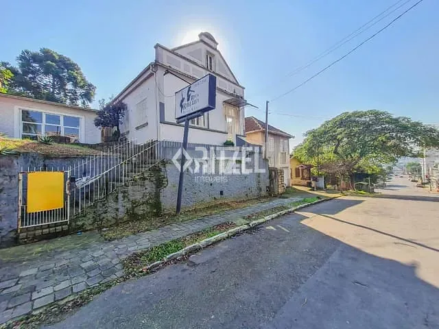 Casa com 381m² 2 quartos e 2 banheiros, à venda, no bairro Rio Branco em Novo Hamburgo