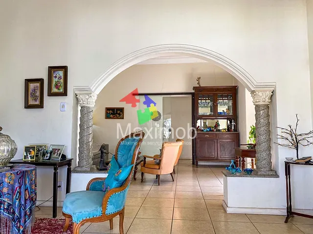 Casa para alugar, no bairro Centro em Itapira