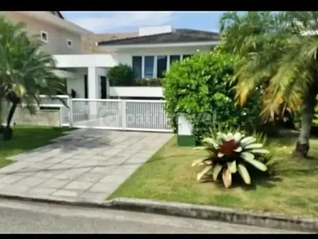 Casa com 504m² 4 quartos e 5 banheiros, à venda, no bairro Barra da Tijuca em Rio de Janeiro