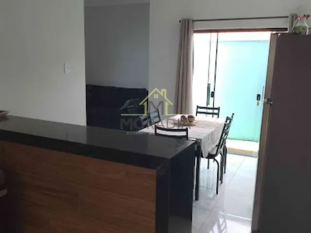 Casa com 200m² 2 quartos e 1 banheiro, à venda, no bairro Jardim Aeroporto em Guaxupé