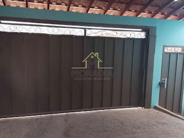 Casa com 200m² 2 quartos e 1 banheiro, à venda, no bairro Jardim Aeroporto em Guaxupé