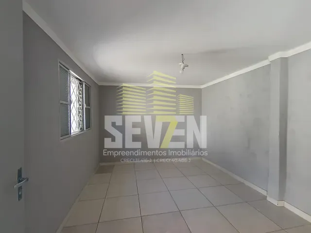 Casa com 200m² 3 quartos e 2 banheiros, à venda, no bairro Núcleo Residencial Alto Alegre em Bauru