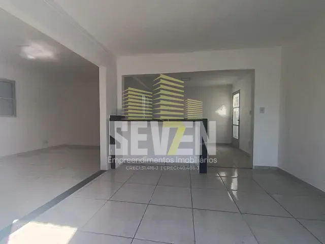 Casa com 200m² 3 quartos e 2 banheiros, à venda, no bairro Núcleo Residencial Alto Alegre em Bauru