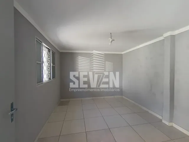 Casa com 200m² 3 quartos e 2 banheiros, à venda, no bairro Núcleo Residencial Alto Alegre em Bauru