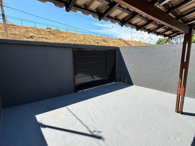 Casa com 170m² 2 quartos e 1 banheiro, à venda, no bairro Planalto em Mateus Leme