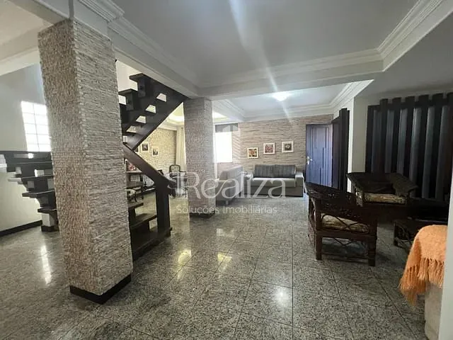 Casa com 451m² 4 quartos e 6 banheiros, à venda, no bairro São Francisco em Ilhéus